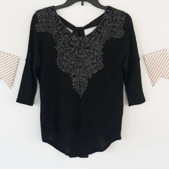 Maurices 3/4 Sleeve Tie Back Shirt - Picture 3 of 11